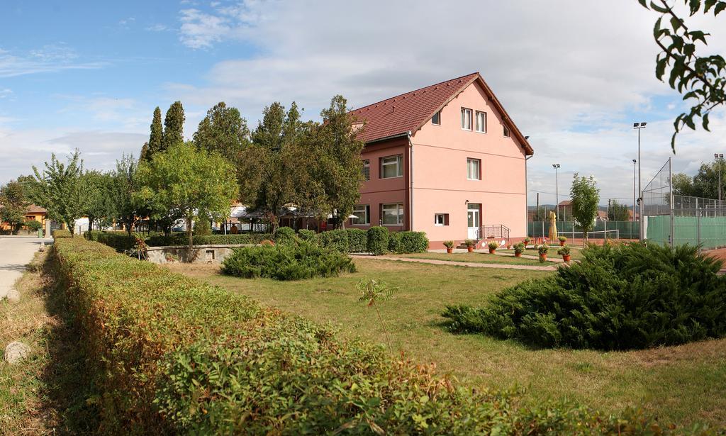 Hotel Pamira Sibiu Exterior foto